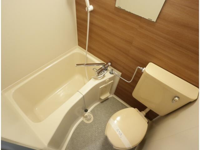 富雄駅 徒歩4分 1階のバス