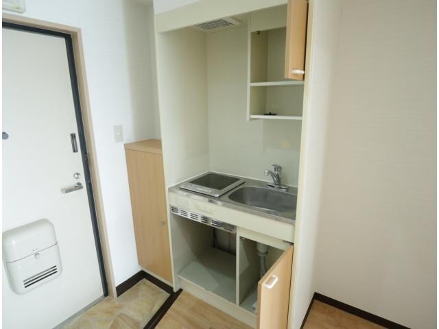 富雄駅 徒歩4分 2階のキッチン
