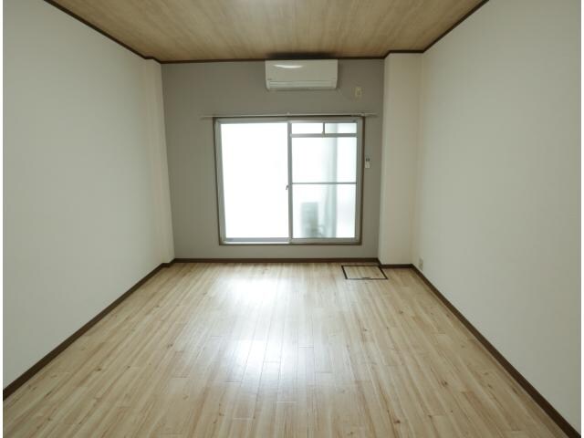 富雄駅 徒歩4分 1階の居室