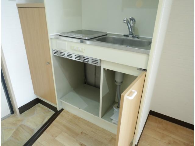富雄駅 徒歩4分 2階のキッチン