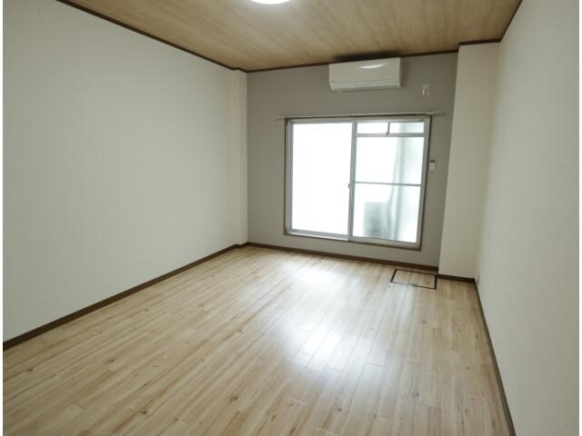 富雄駅 徒歩4分 1階の居室