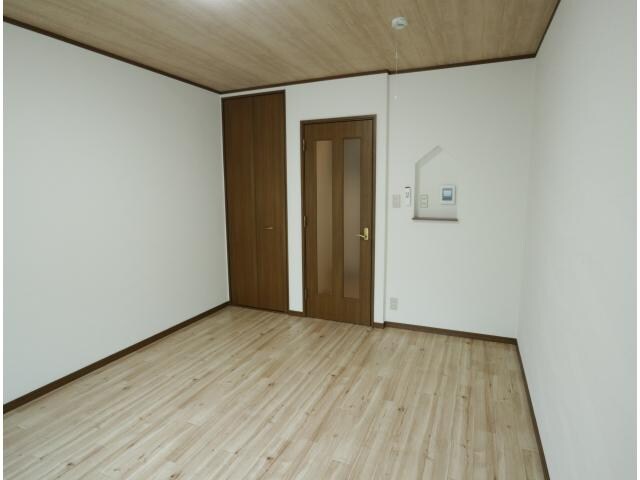 富雄駅 徒歩4分 1階の居室