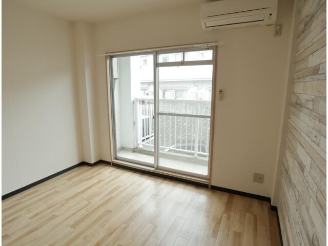 富雄駅 徒歩4分 2階の居室