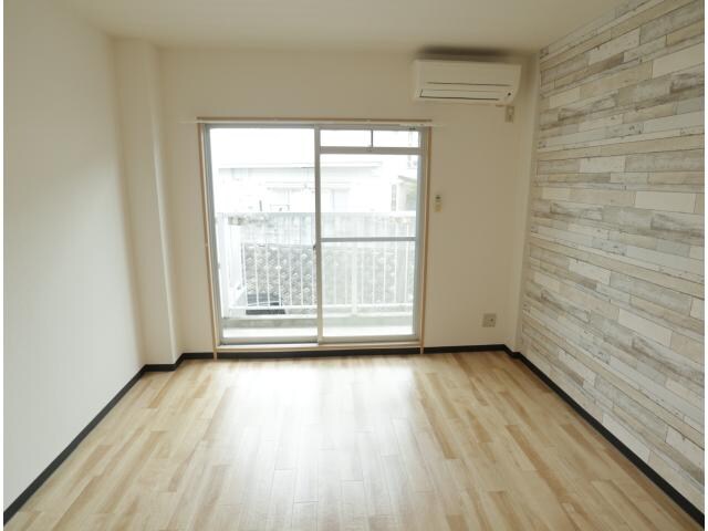 富雄駅 徒歩4分 2階の居室