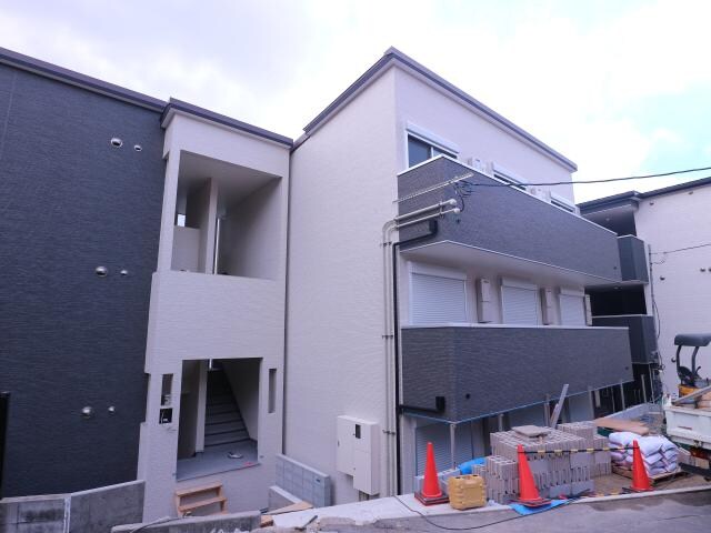 富雄駅 徒歩3分 2階の外観