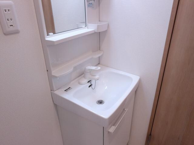 富雄駅 徒歩3分 2階の洗面・脱衣所