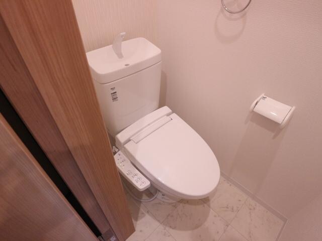 富雄駅 徒歩3分 2階のトイレ