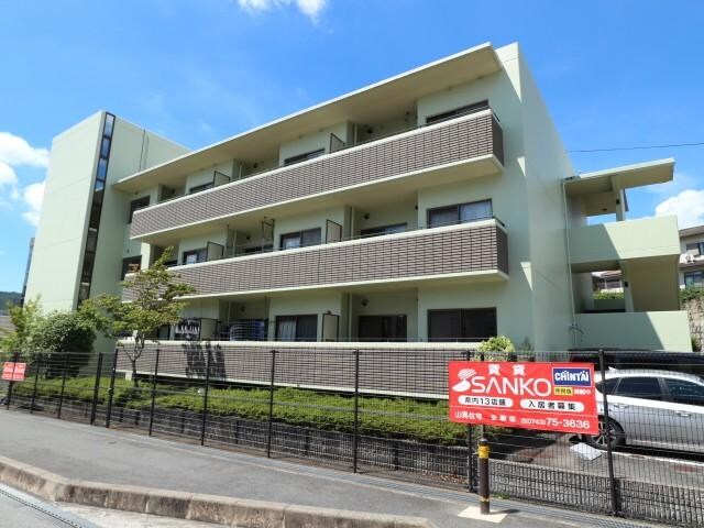 生駒駅 バス7分　松美台下車：停歩1分 1階の外観