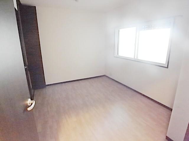 生駒駅 バス7分　松美台下車：停歩1分 1階の居室
