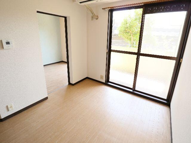 生駒駅 バス7分　松美台下車：停歩1分 1階の居室