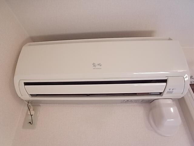 奈良県生駒市東菜畑1丁目 ハイツ 1階の空調設備