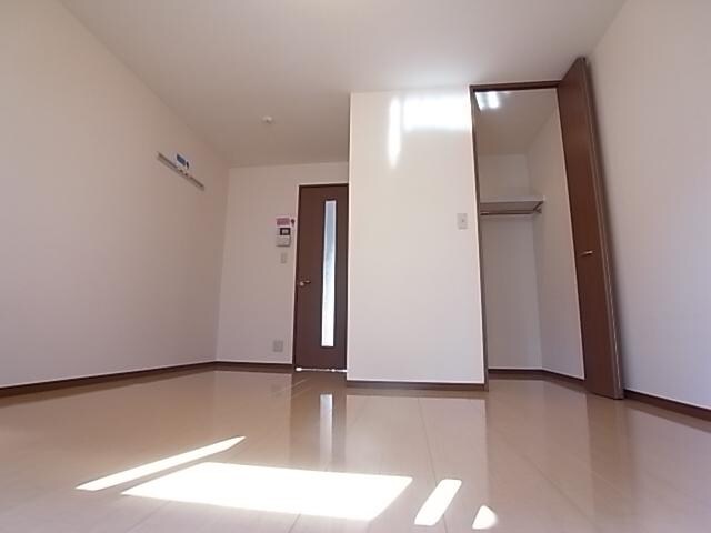 奈良県生駒市東菜畑1丁目 ハイツ 1階の居室