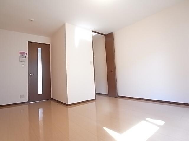 奈良県生駒市東菜畑1丁目 ハイツ 1階の居室