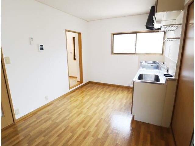 奈良県生駒市東旭ケ丘 ハイツ 1階のキッチン