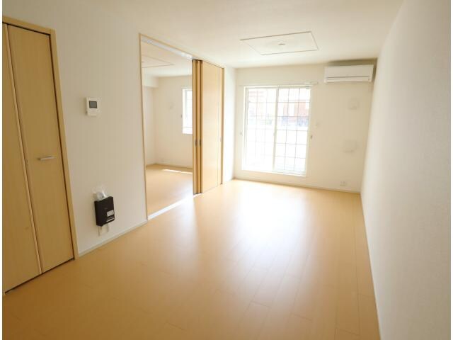 生駒駅 バス11分　新生駒台北口下車：停歩7分 2階の居室