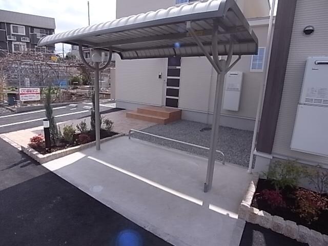 生駒駅 バス11分　新生駒台北口下車：停歩7分 2階の駐輪場