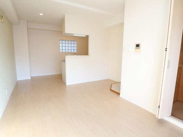 新大宮駅 徒歩5分 3階の居室