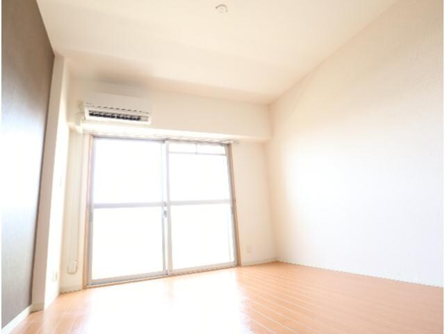 奈良駅 徒歩2分 6階の居室