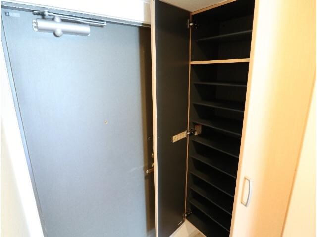 奈良駅 徒歩2分 6階の玄関周り