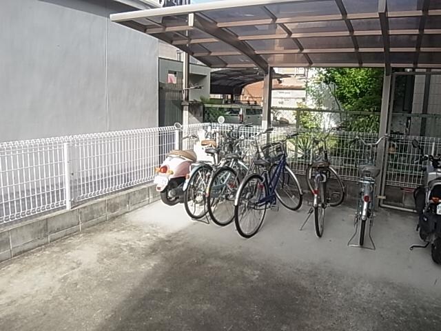 奈良駅 徒歩5分 1階の駐輪場