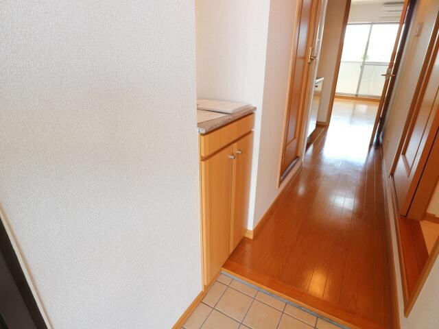 奈良駅 徒歩10分 3階の玄関周り