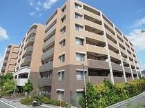 近鉄難波線・奈良線 近鉄奈良駅 7階建 築17年の外観写真