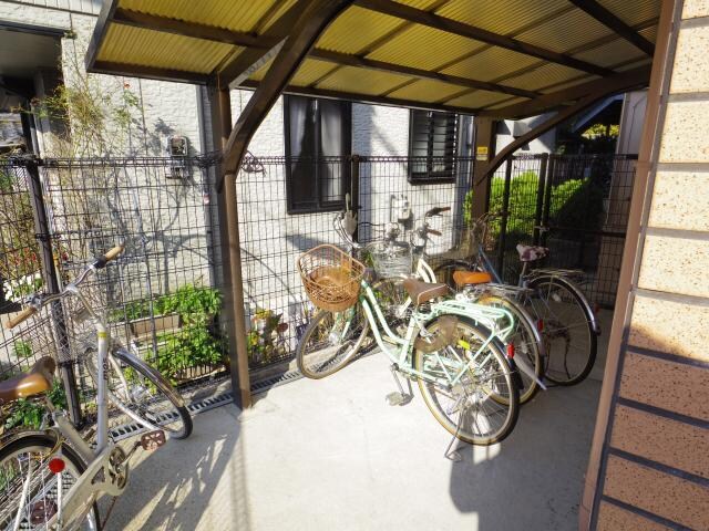 近鉄奈良駅 徒歩17分 2階の駐輪場