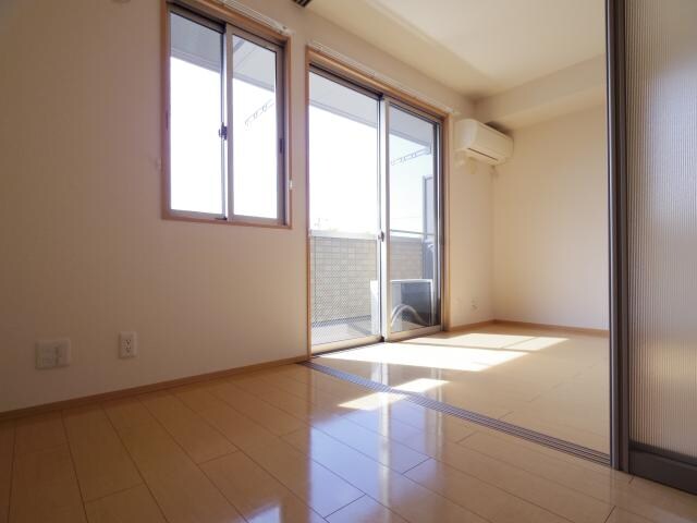 新大宮駅 徒歩15分 2階の居室