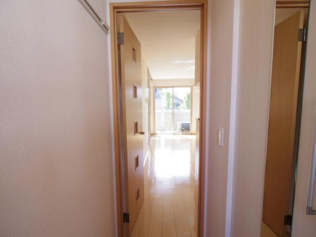 新大宮駅 徒歩15分 2階の玄関周り