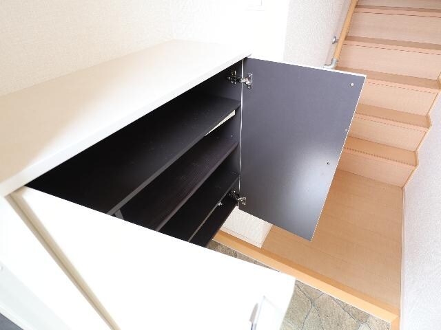 帯解駅 徒歩9分 2階の玄関周り