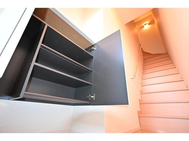 近鉄奈良駅 バス10分　大安寺下車：停歩12分 2階の玄関周り