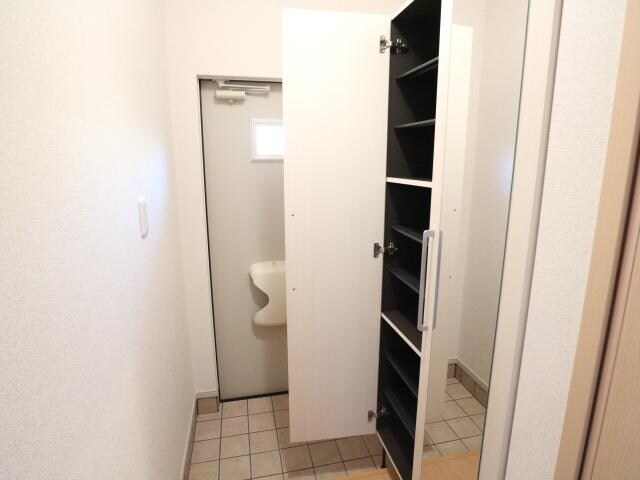 京終駅 徒歩7分 1階の玄関周り