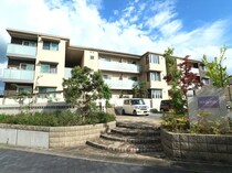 近鉄難波線・奈良線 近鉄奈良駅 3階建 築13年の外観写真