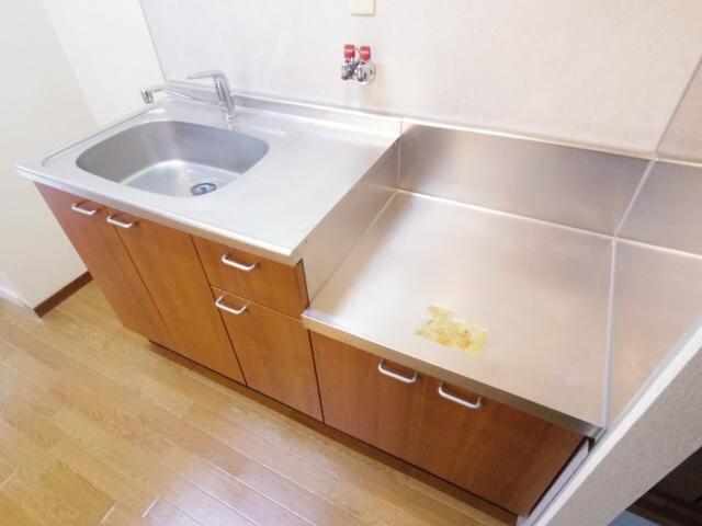 近鉄奈良駅 バス13分　護国神社下車：停歩5分 1階のキッチン