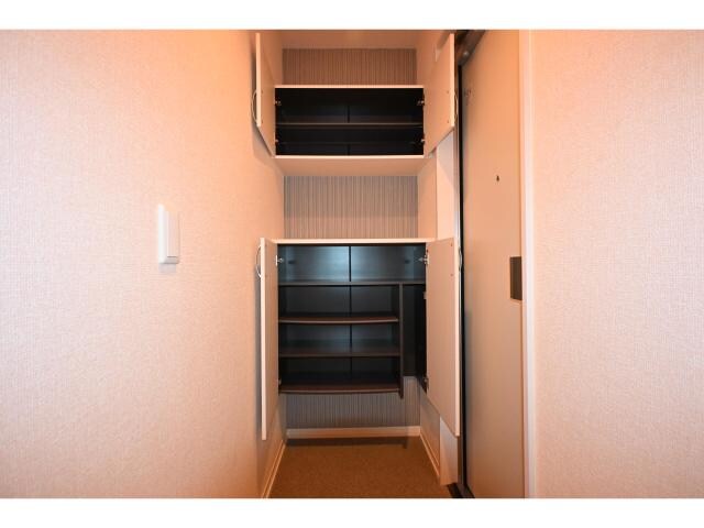 奈良駅 バス8分　北神殿下車：停歩6分 2階の玄関周り