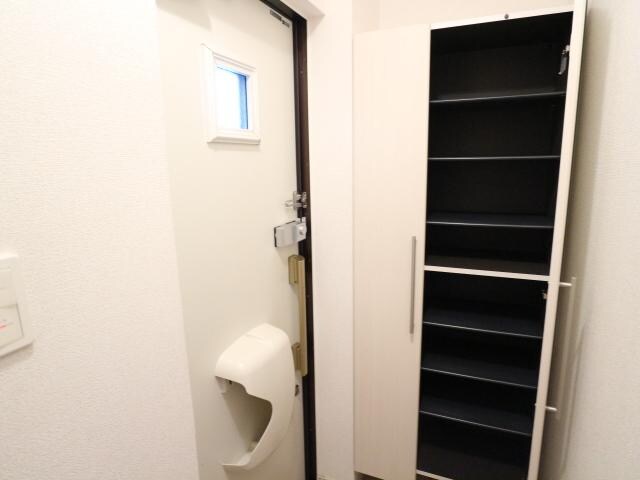 新大宮駅 徒歩13分 2階の玄関周り