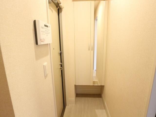 木津駅 徒歩9分 1階の玄関周り