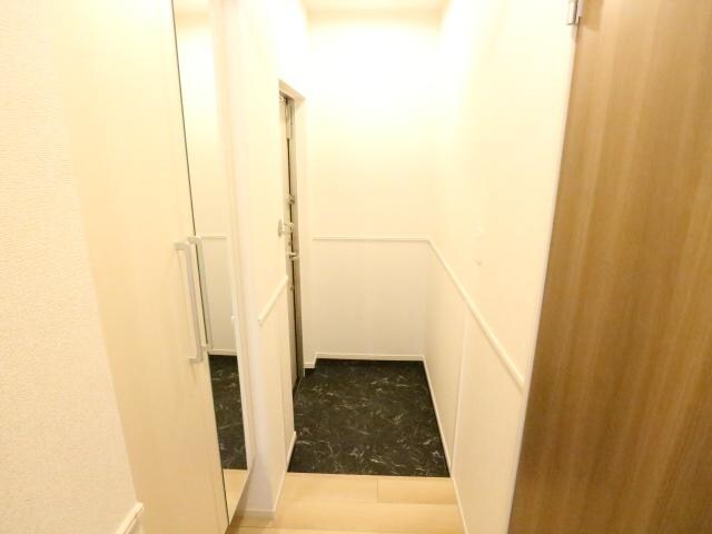 近鉄奈良駅 バス18分　辰市農協下車：停歩8分 2階の玄関周り