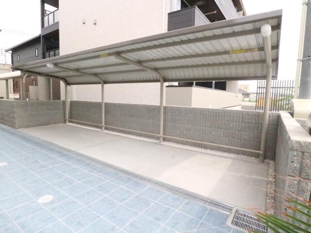 奈良駅 徒歩11分 1階の駐輪場