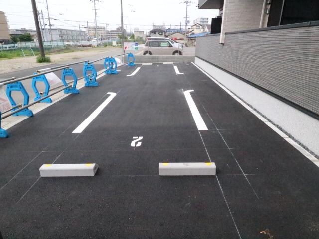 奈良駅 徒歩11分 1階の駐車場