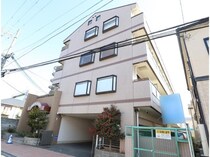 桜井線<万葉まほろば線> 京終駅 4階建 築32年の外観写真