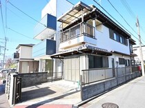 大和路線・関西本線 奈良駅 2階建 築46年の外観写真