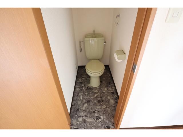 二上駅 徒歩15分 1階のトイレ