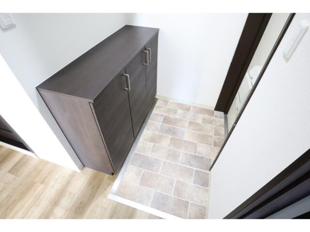 五位堂駅 徒歩2分 3階の玄関周り