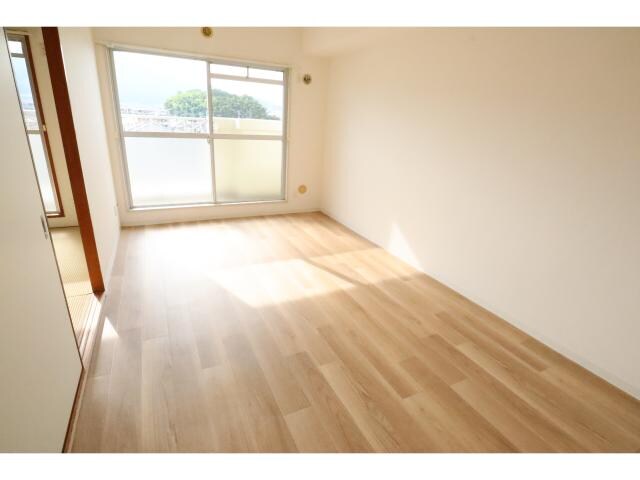 五位堂駅 徒歩18分 4階の居室