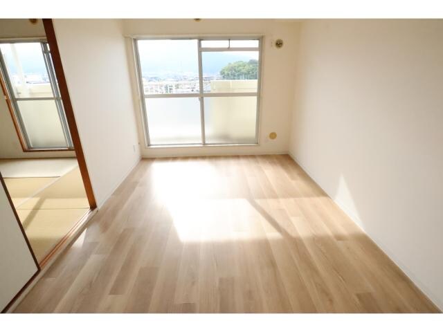 五位堂駅 徒歩18分 4階の居室