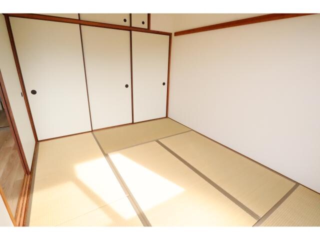 五位堂駅 徒歩18分 4階の居室