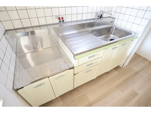 五位堂駅 徒歩18分 4階のキッチン
