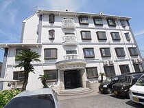 近鉄大阪線（近畿） 二上駅 4階建 築37年の外観写真