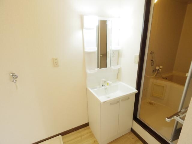 五位堂駅 バス8分　馬見北９丁目下車：停歩2分 2階の洗面・脱衣所